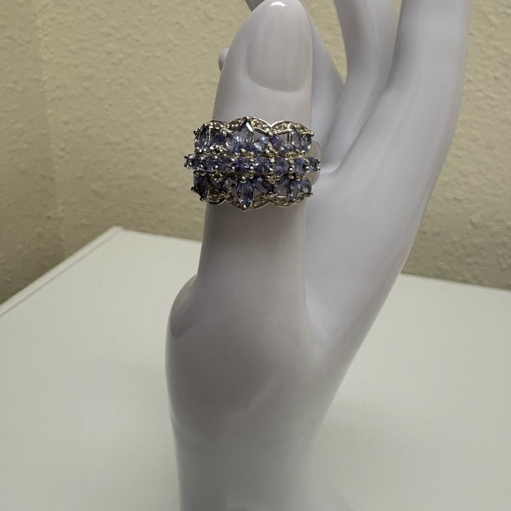 Elegant Silver and Tanzanite Women's Ring